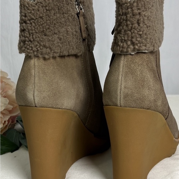 Lauren Ralph Lauren Steph Women’s Taupe Suede Shearing Trim Booties - Picture 10 of 10